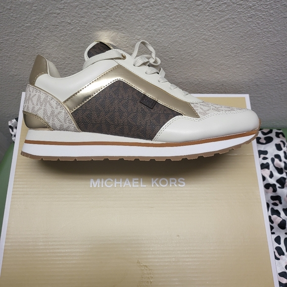 Micheal kor Maddie trainers - Picture 5 of 5